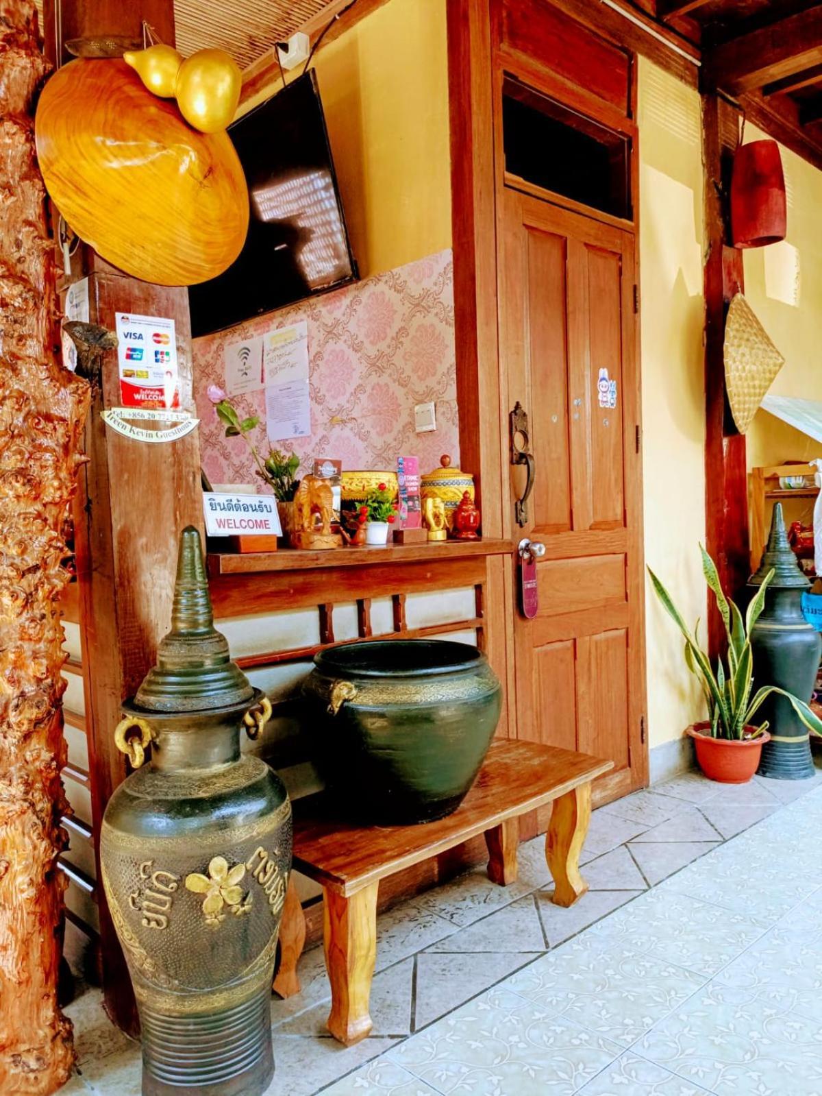 Ireenkevin Guesthouse Luang Prabang Exterior photo